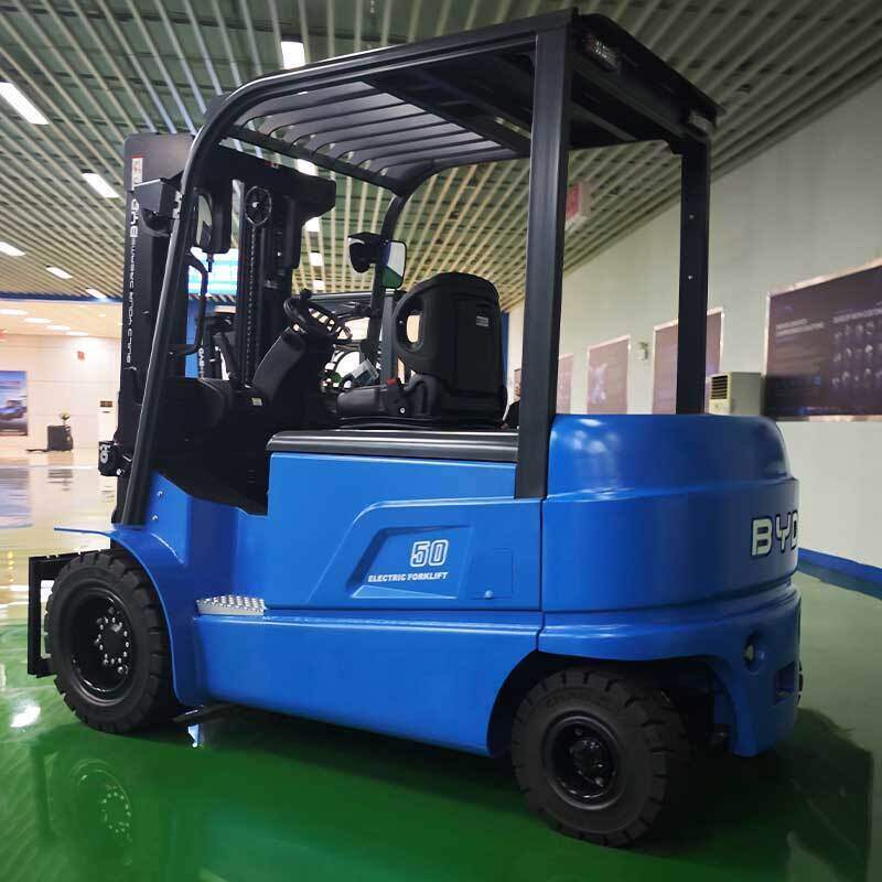 Pourquoi investir dans votre chariot élévateur électrique 10 tonnes ?