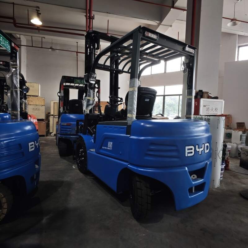 Améliorer la productivité avec votre chariot élévateur électrique lithium