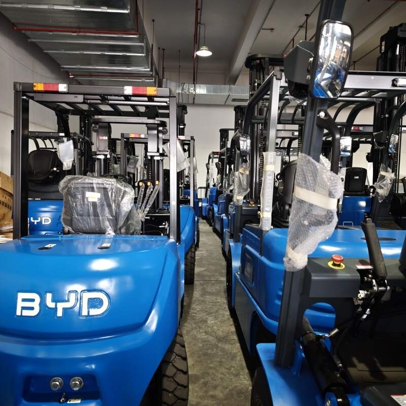 Votre entrepôt mérite un chariot élévateur électrique compac